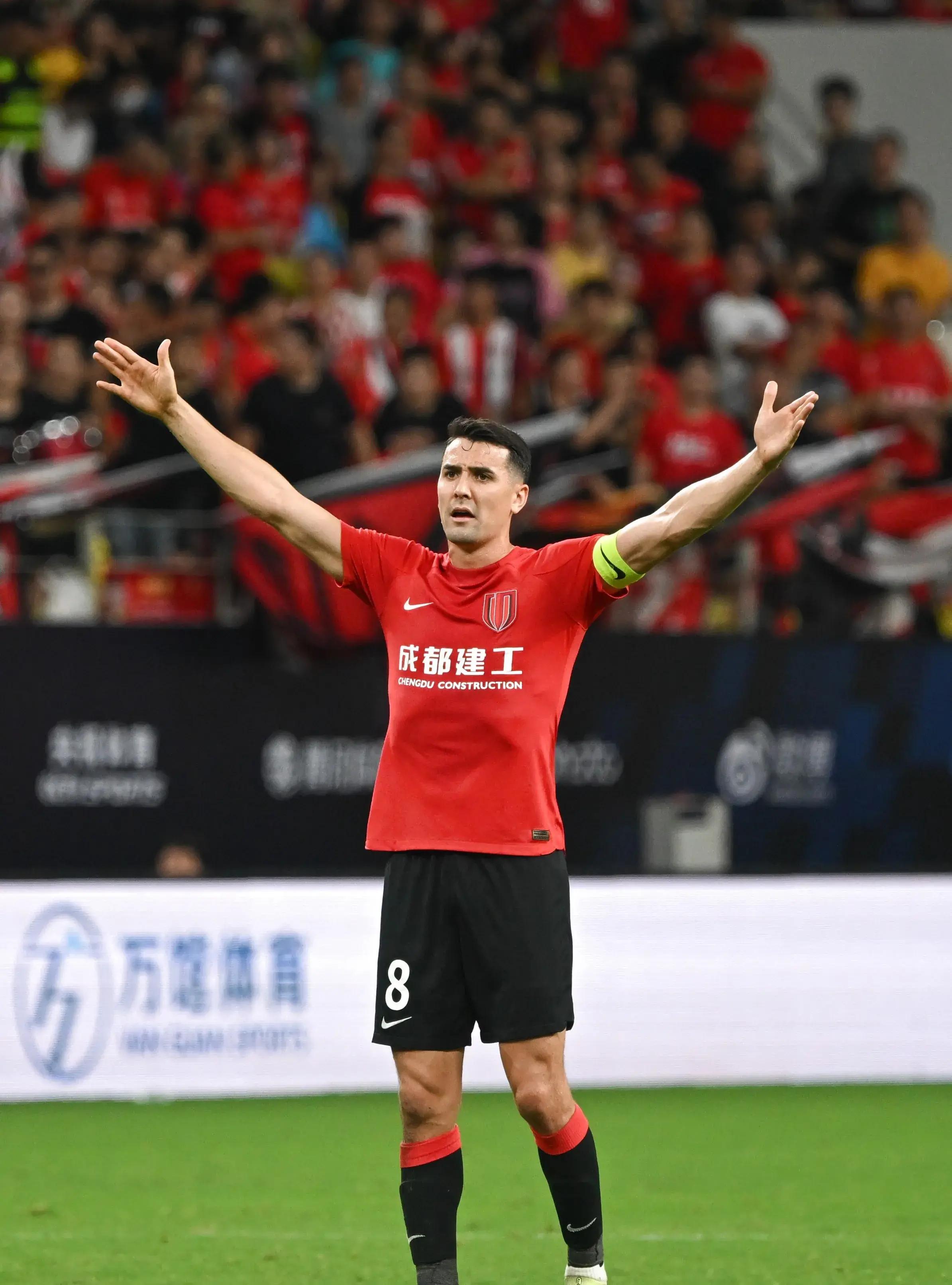 九游互动体验包含波尔图发布备战花絮，转会期复出首秀，荷甲任务艰巨，轮换策略成焦点的词条